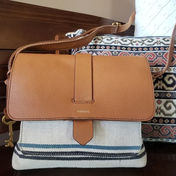 Fossil Canvas & Leather Crossbody Bag! EUC! - Picture 2 of 11